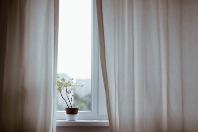 Jouw huis, jouw oase: slimme raamfolie voor rust en privacy